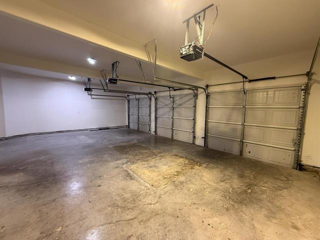 Building Photo - 12005 Beckton St