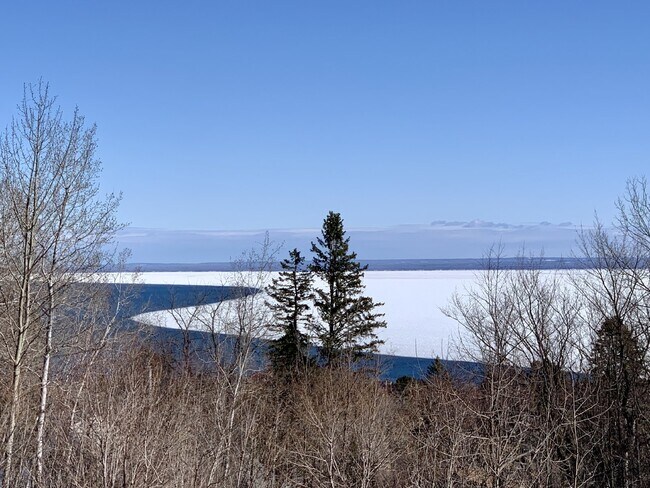 Building Photo - Experience life on Duluth's Skyline Parkway with breathtaking views of Lake Superior and the Dulu...