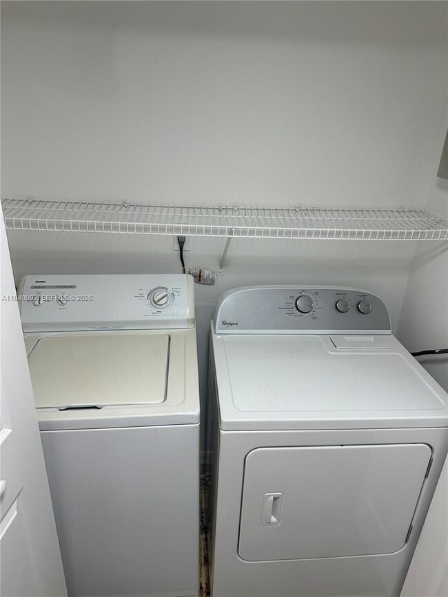 Building Photo - 620 SW 111th Ave