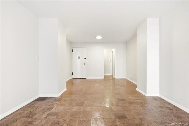 Building Photo - 70-25 Yellowstone Blvd