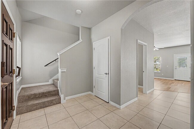Building Photo - 3229 W Montrail Pl