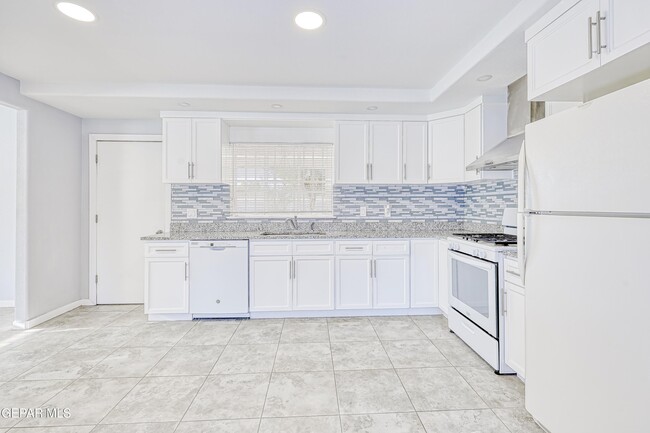 Building Photo - 6200 Palo Alto Ave