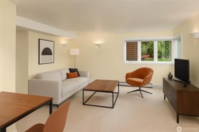 Building Photo - 4510 48th Ave NE