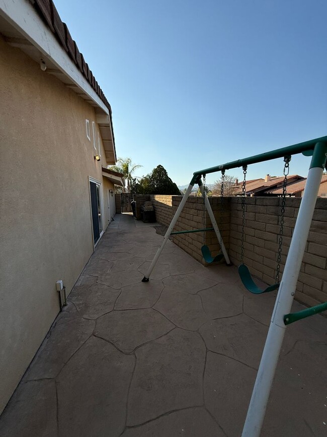 Building Photo - Beautiful 1 Story Porter Ranch, 3 Bedroom,...