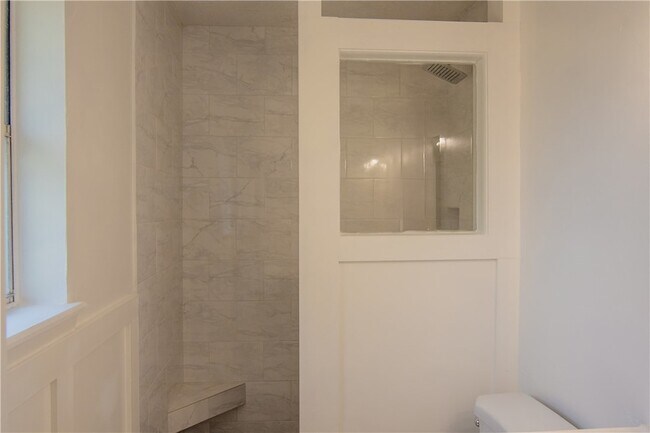 Building Photo - 3213 Heatherwood Dr