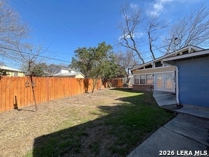 Building Photo - 2331 W Magnolia Ave