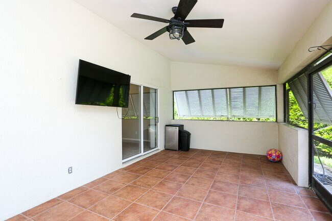 Building Photo - ** LELY COUNTRY CLUB UNFURNISHED 3 BEDROOM...