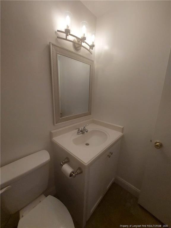 Building Photo - 1822 Camelot Dr
