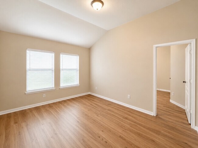 Building Photo - 3011 Sunchase Ct
