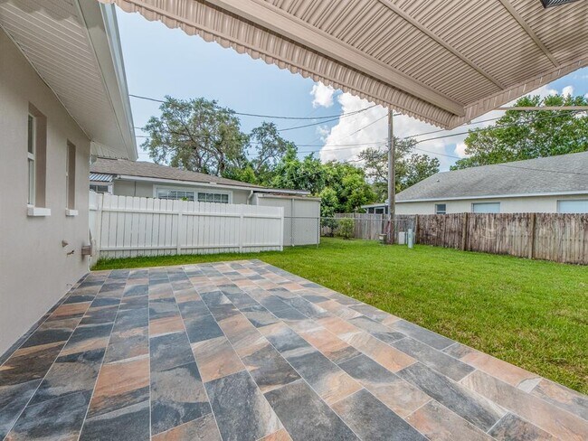 Building Photo - 682 Druid Park Dr W