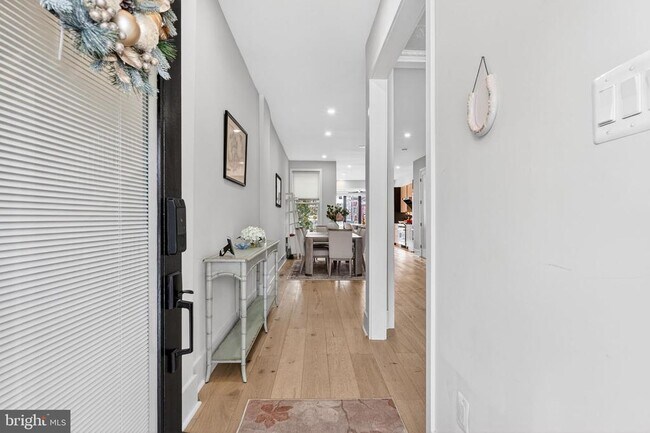 Building Photo - 32 Adams St NW