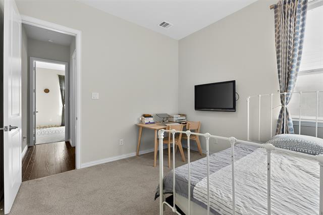 Building Photo - 8616 Bethpage Dr