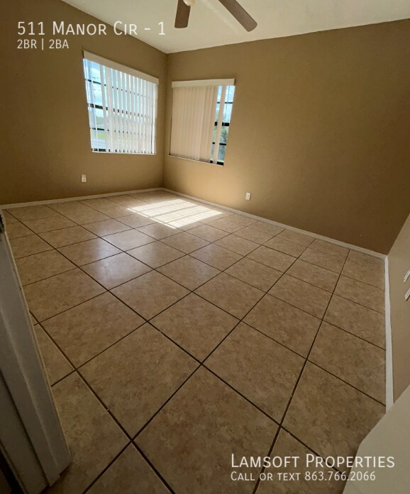 Building Photo - 511 Manor Cir