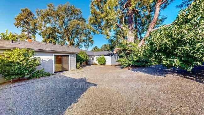 Building Photo - 4939 Dry Creek Rd