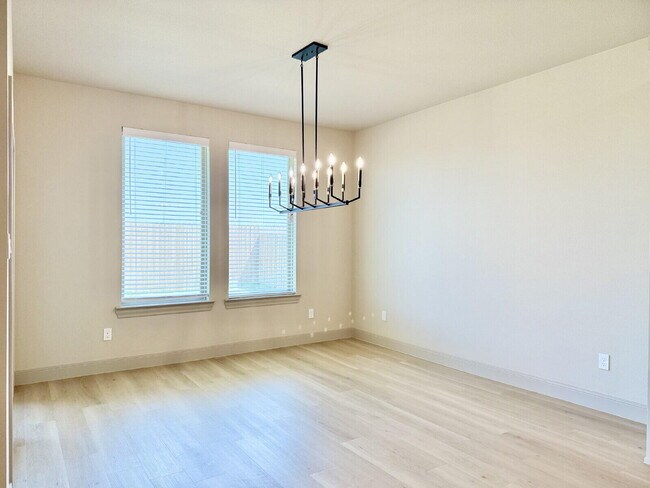 Building Photo - 2808 133rd St