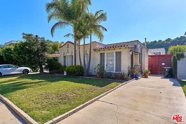 Building Photo - 429 S Orange Dr