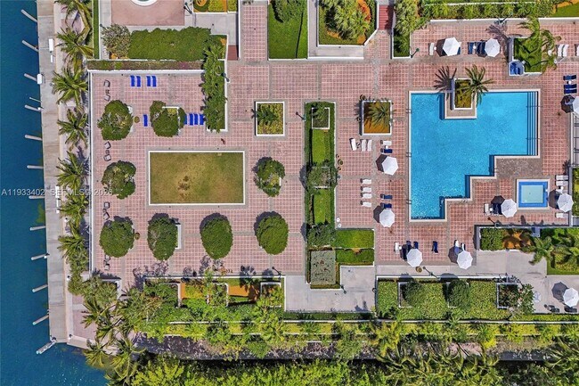 Building Photo - 1000 E Island Blvd