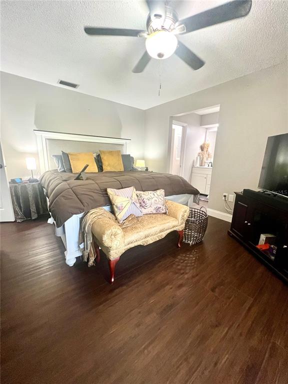 Building Photo - 945 Chevy Chase St NW