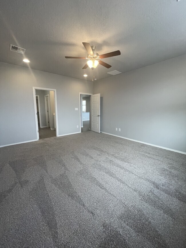 Building Photo - 4839 Blackburn Rd NE
