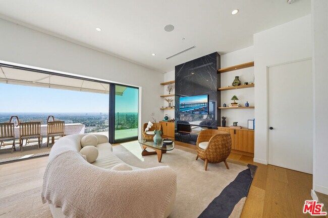 Building Photo - 8242 Hillside Ave