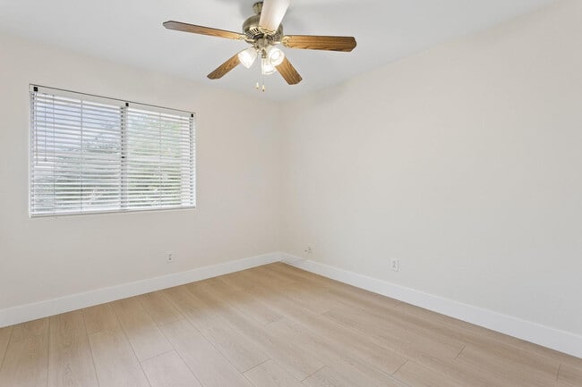 Building Photo - 17435 N 46th St