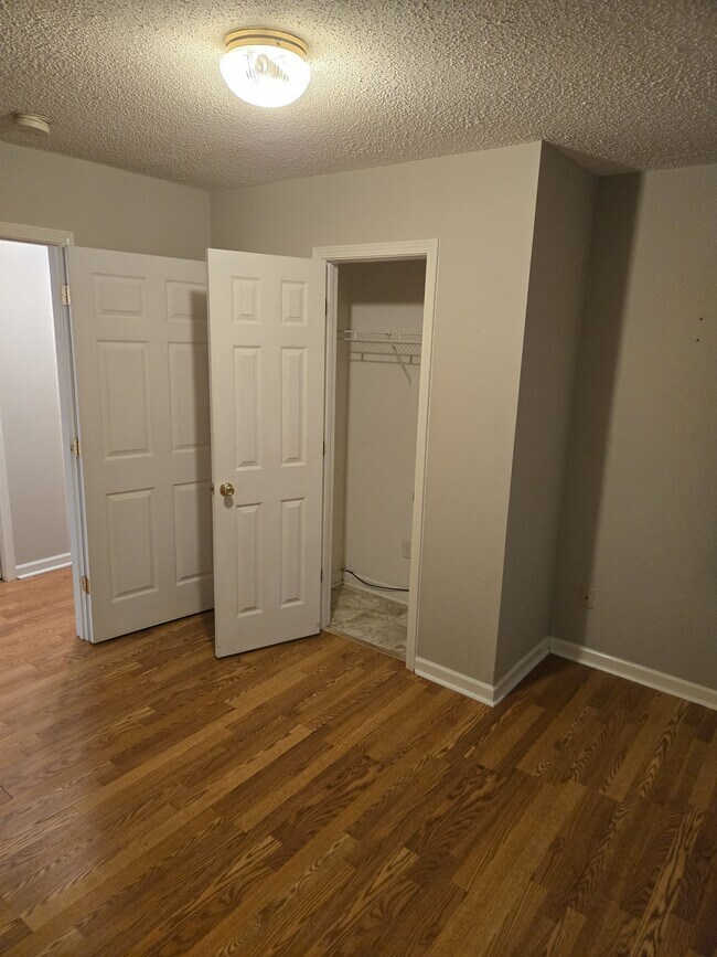 Building Photo - 2129 Sanderling Dr