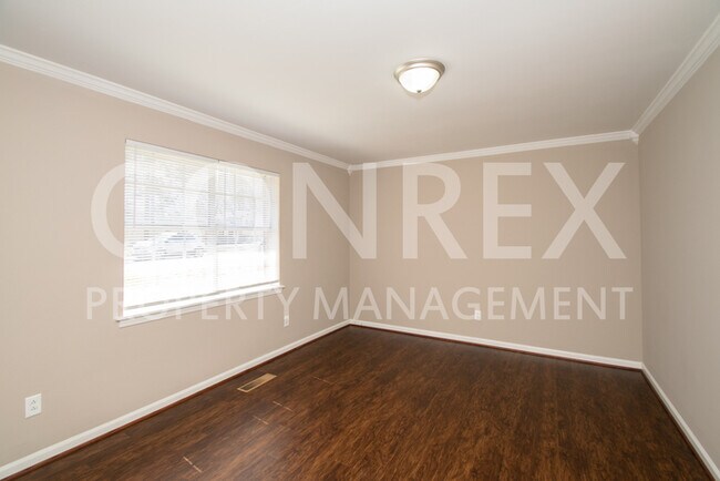 Building Photo - Gorgeous 3 Bedroom with Backyard Deck!