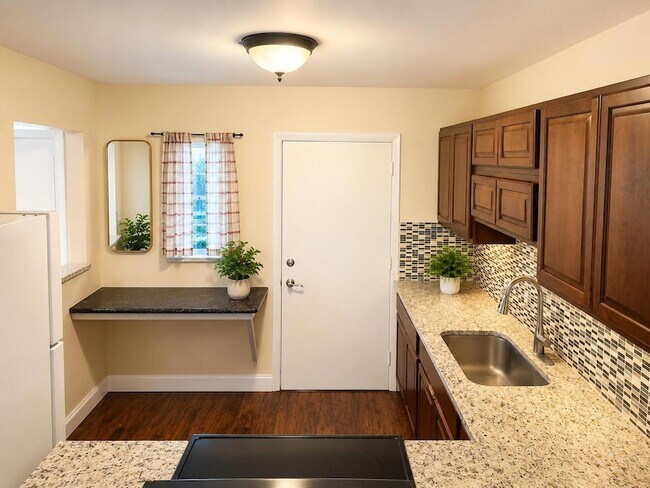 Building Photo - 4500 N Flagler Dr