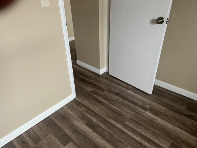 Building Photo - 132 S Apple St