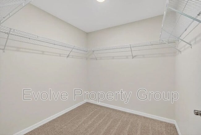 Building Photo - 6 Pickcane Ln