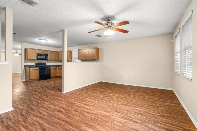 Building Photo - 3516 Clydesdale Dr