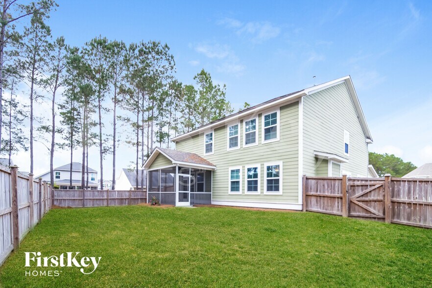 Building Photo - 425 Abelia Ln