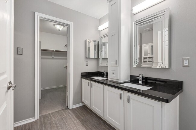 Building Photo - 19 Musk Rose Ct