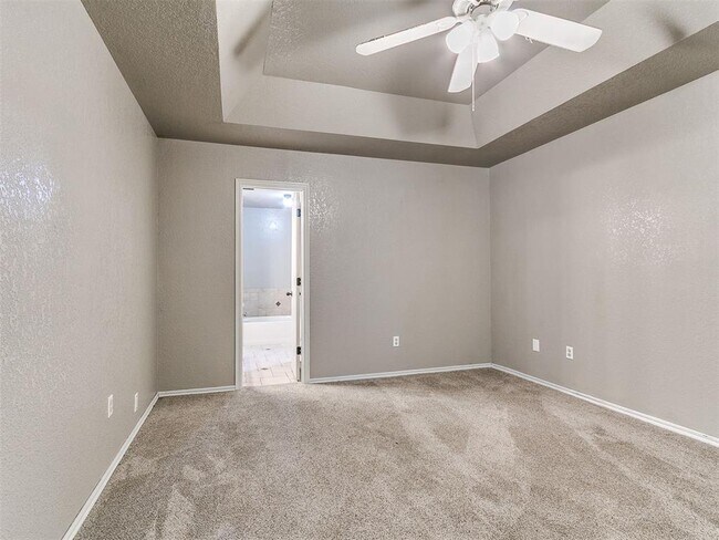 Building Photo - 617 Golden Eagle Dr