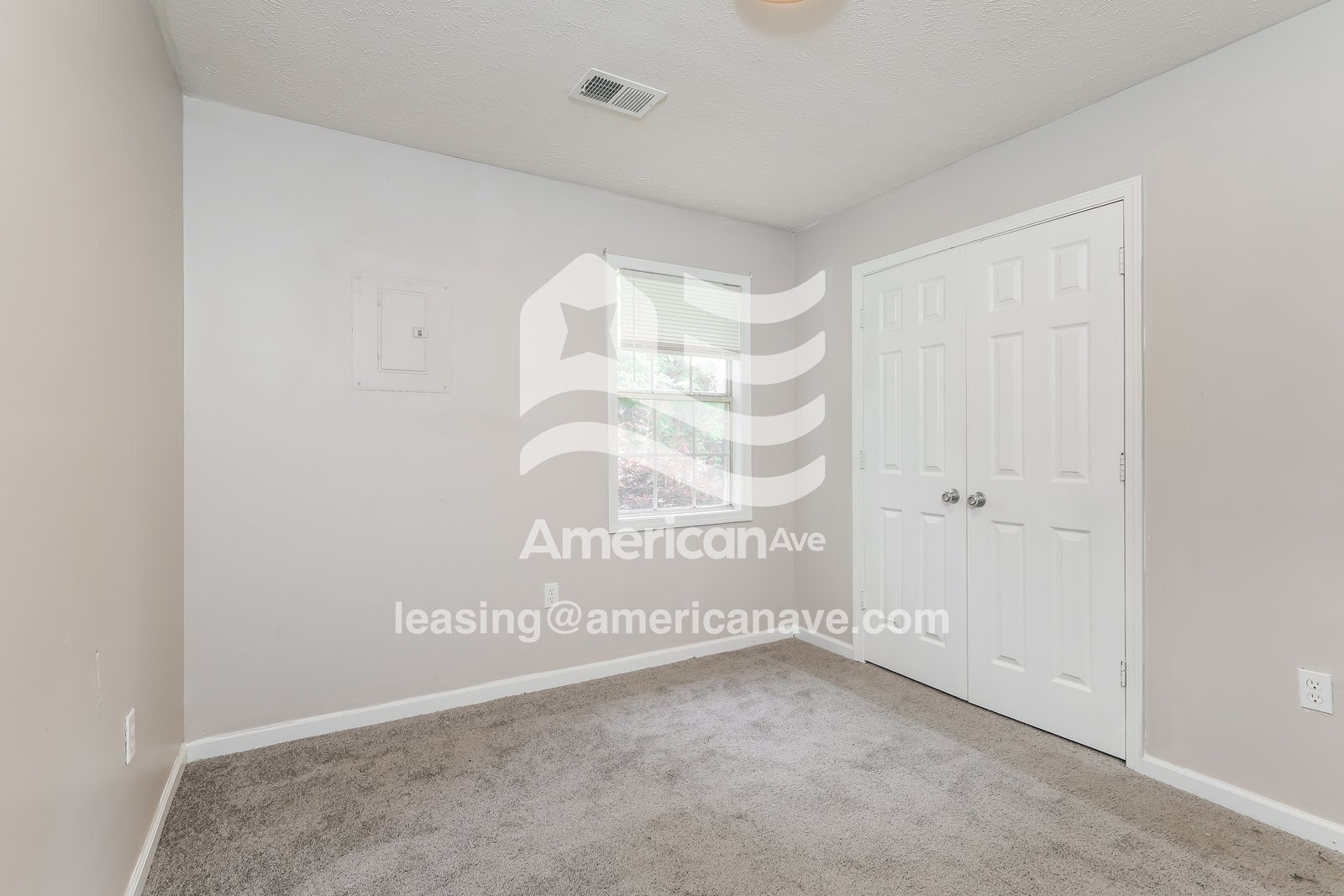 Building Photo - 175 E Bell St