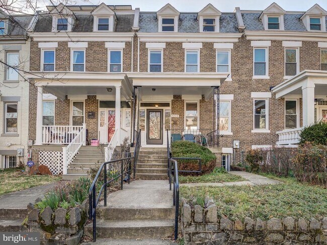 Building Photo - 4008 Illinois Ave NW