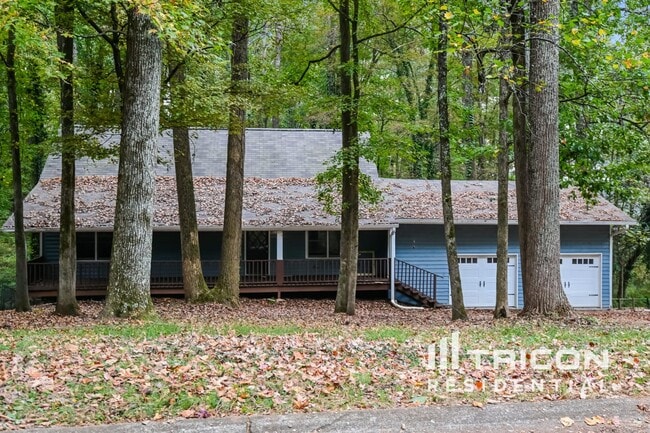 Building Photo - 373 England Pl