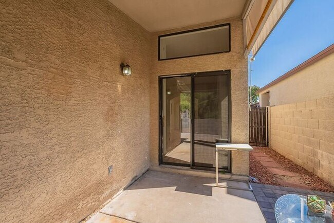 Building Photo - Great single family home!