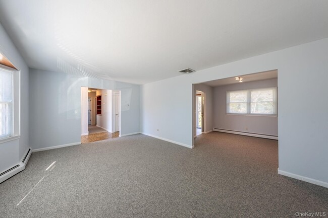 Building Photo - 831 Sycamore Ave