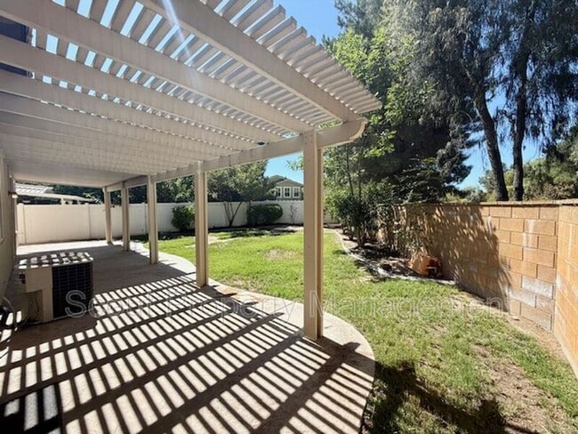 Building Photo - 39877 Worthington Pl