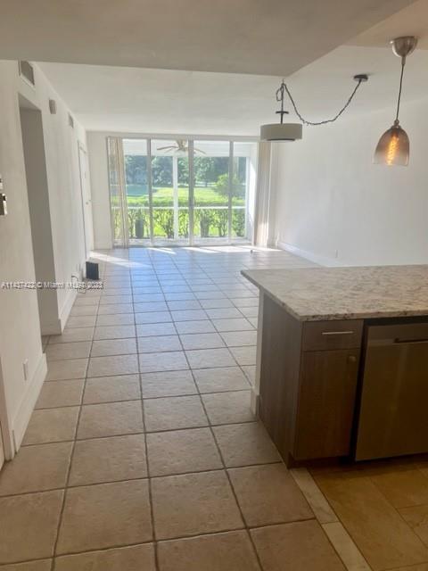 Building Photo - 3010 N Course Dr