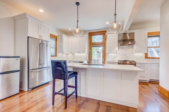 Building Photo - Gorgeous 3BD/2.5BA Downtown Boulder Home- Completely Renovated!