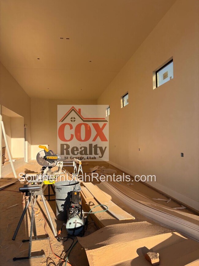 Building Photo - Gorgeous Washington Fields Home with 6 bed...