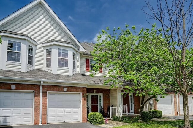 Primary Photo - 305 Birch Ct