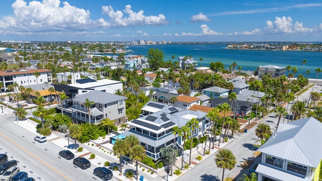 Building Photo - 113-112 12th Ave