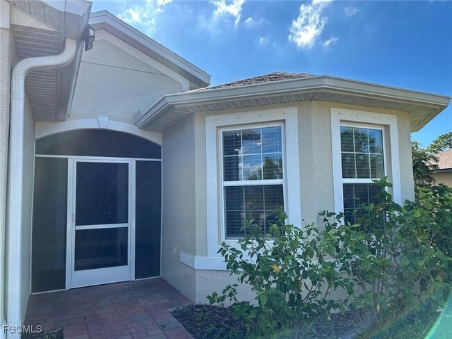 Building Photo - 2104 Jacaranda Pkwy W
