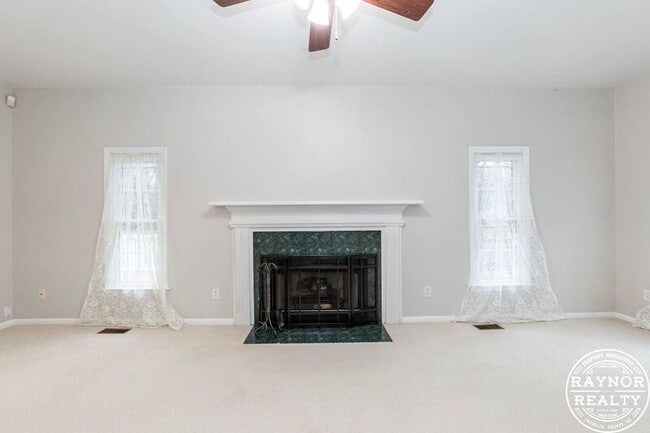 Building Photo - 810 Tacy Pl