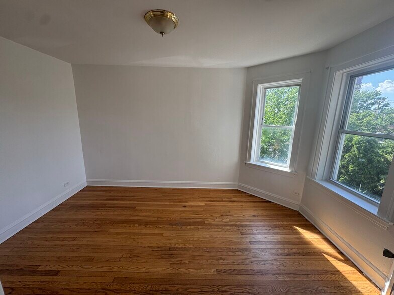 Building Photo - 4251 W Haddon Ave