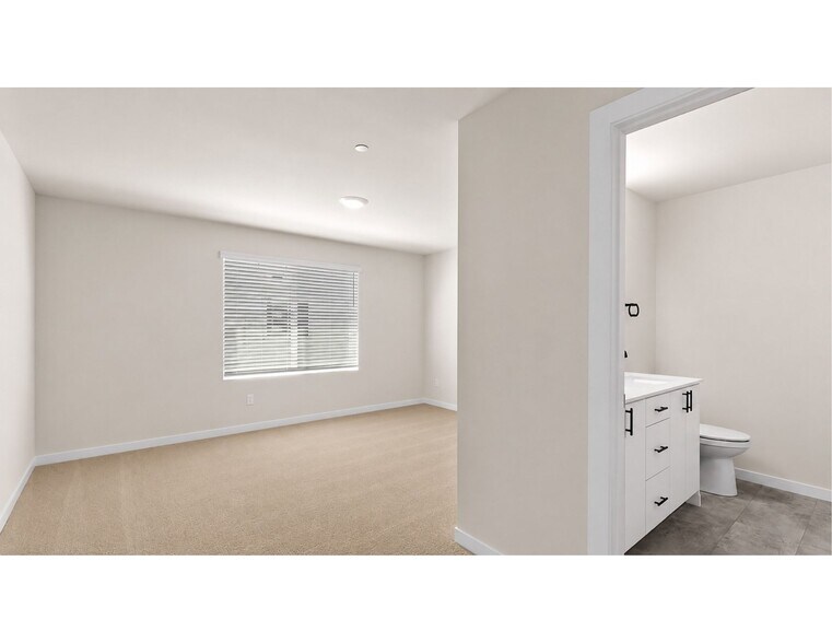 Building Photo - 16124 Cascadian Way