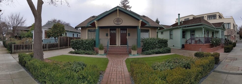 Primary Photo - 834 Ramona St